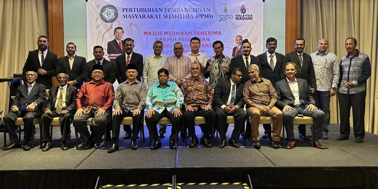 13 NOVEMBER 2023 – MAJLIS MERAIKAN PENERIMA DARJAH KEBESARAN NEGERI PULAU PINANG