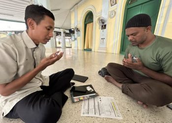 21 MAC 2024 – TERIMA KASIH KEPADA EN AZMI HUSSIN, CARICATURIST TERKENAL PULAU PINANG KERANA TELAH MENUNAIKAN ZAKAT DI ZPP