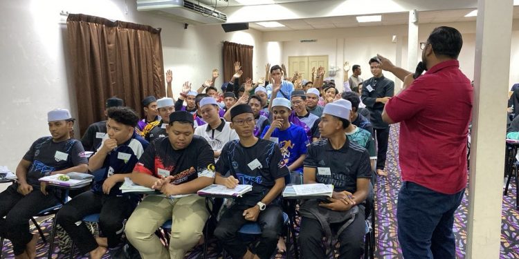 15 OKTOBER 2024 – KEM MUMTAZ BAHASA ARAB SPM 2024