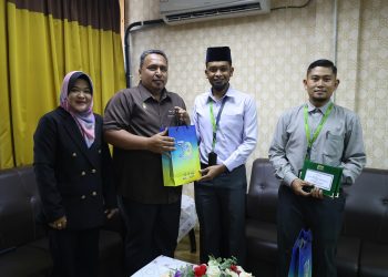 2 JANUARI 2025 – YB DATO’ AZRUL MAHATHIR AZIZ SELESAI TUNAIKAN ZAKAT PENDAPATAN BAGI HAUL 2024