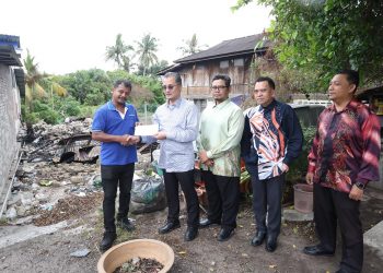 16 JANUARI 2025 – BANTUAN KEPADA DUA KELUARGA YANG TERJEJAS AKIBAT KEBAKARAN DI KAWASAN PERMATANG TOK JAYA & PEKAN DARAT