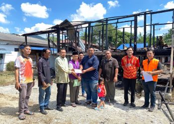 7 APRIL 2025 – BANTUAN KECEMASAN KEPADA 3 BUAH KELUARGA MANGSA KEBAKARAN DI TELUK KUMBAR